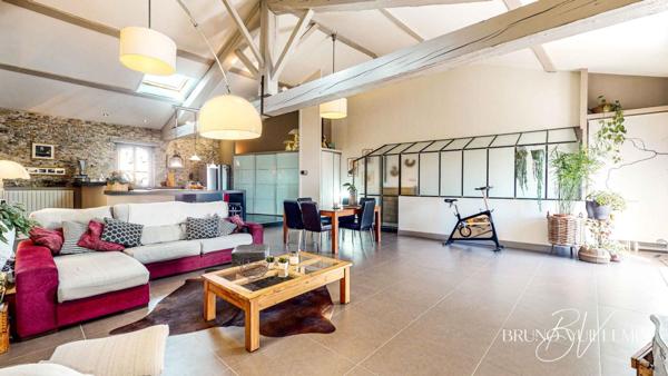 MAGNIFIQUE RECONVERSION POUR CETTE CAVE VITICOLE RÉNOVÉE / GITE et CHAMBRES D'HÔTES