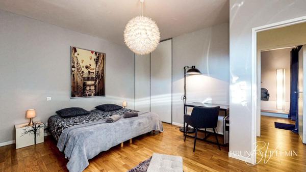 MAGNIFIQUE RECONVERSION POUR CETTE CAVE VITICOLE RÉNOVÉE / GITE et CHAMBRES D'HÔTES