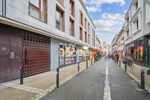 Montreuil /Appartement familial avec jardin