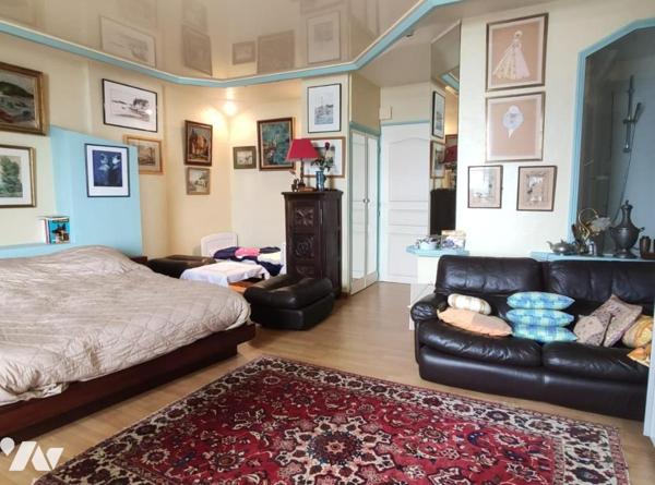 LARMOR-BADEN pleine vue Golfe pour ces 2 studios réunis en un T2 de 65,80m²