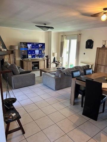 A saisir sur Vinon sur Verdon, jolie villa de 115m² avec piscine et sauna