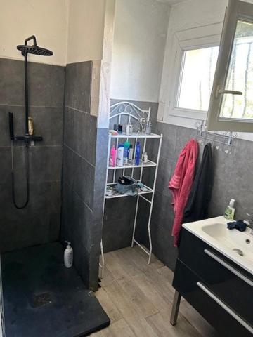 A saisir sur Vinon sur Verdon, jolie villa de 115m² avec piscine et sauna