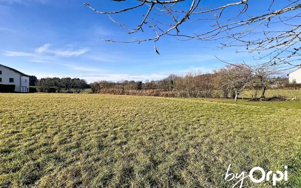 Terrain à vendre    Saint-Gervais-d'Auvergne