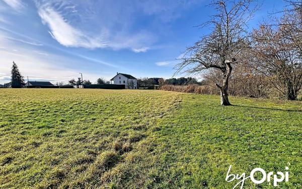 Terrain à vendre    Saint-Gervais-d'Auvergne