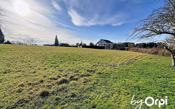 Terrain à vendre    Saint-Gervais-d'Auvergne