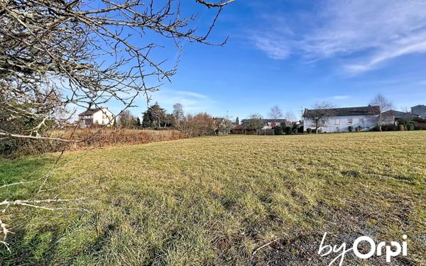 Terrain à vendre    Saint-Gervais-d'Auvergne