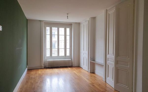 Appartement à louer    2 pièces •  Lyon 7
