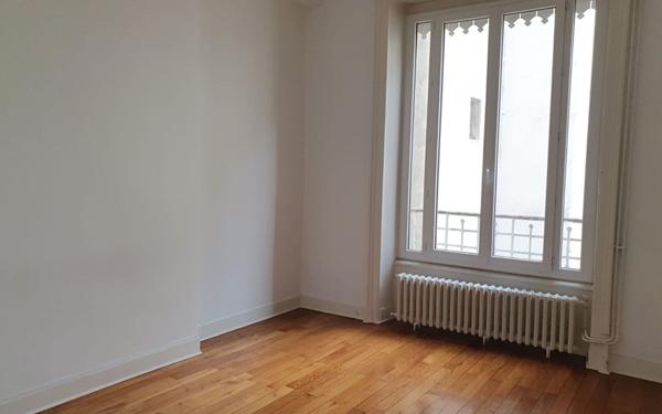 Appartement à louer    2 pièces •  Lyon 7