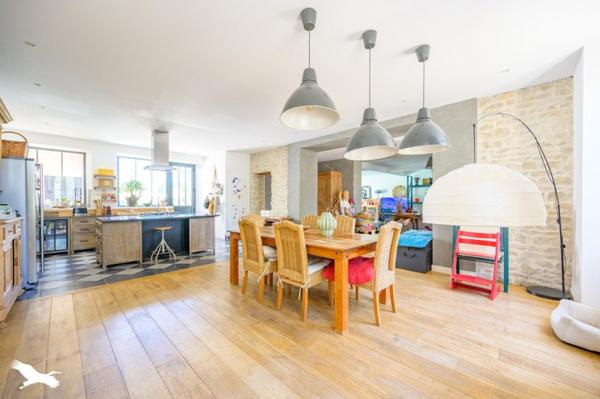 Maison à vendre 1 021 000 € Sainte-Soulle 7 p 260 m² DPE D