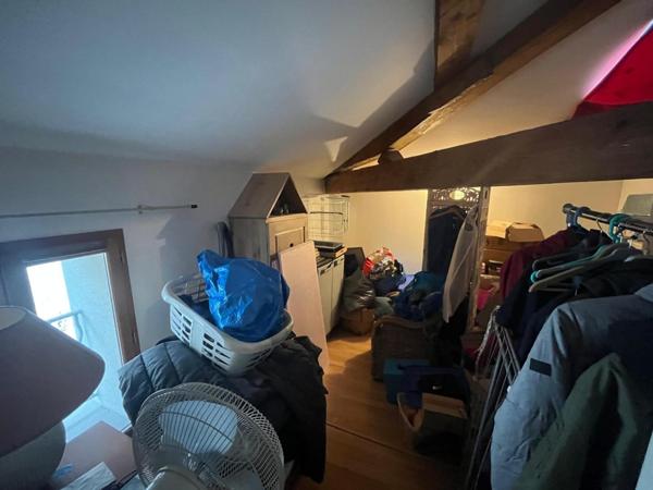 T3 duplex dans immeuble en pierres 38460 CREMIEU