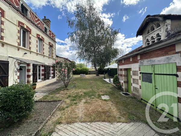 Maison à vendre  5 pièces - 114,20 m 2   CERCY LA TOUR  - 58