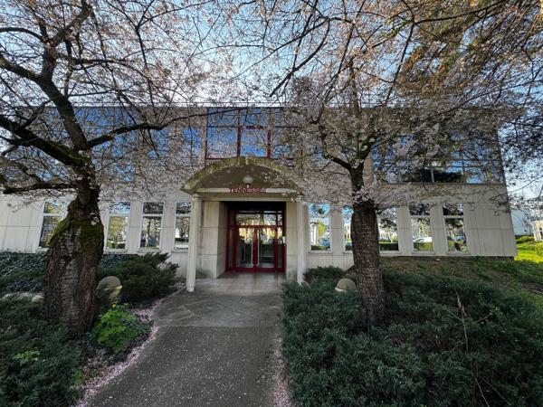 Bureaux à louer à Eragny 105 m² accès immédiat autoroute A15
