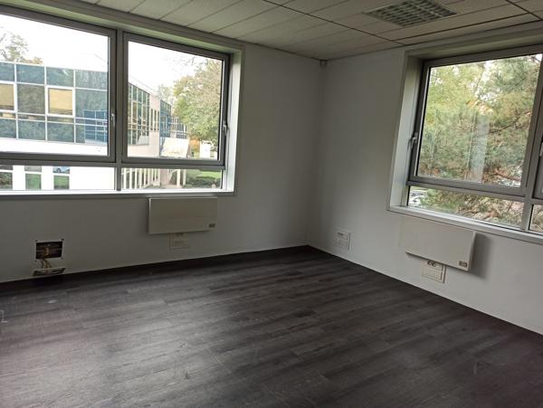 Bureaux à louer à Eragny 105 m² accès immédiat autoroute A15
