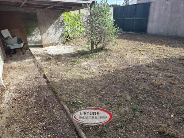 LA PLAINE SUR MER : 900 m des plages, maison d'été avec gros potentiel !