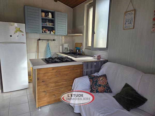 LA PLAINE SUR MER : 900 m des plages, maison d'été avec gros potentiel !