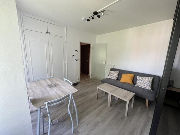 Appartement à louer 500 € CC Amboise 1 pièce 32 m² DPE E