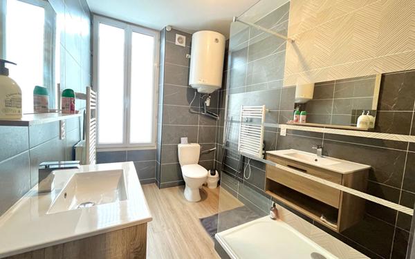 Maison à vendre    7 pièces •  Cognac