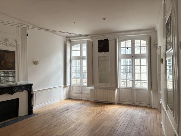 BUREAUX À VENDRE - À LOUER AU COEUR DE NANTES - BIEN D'EXCEPTION