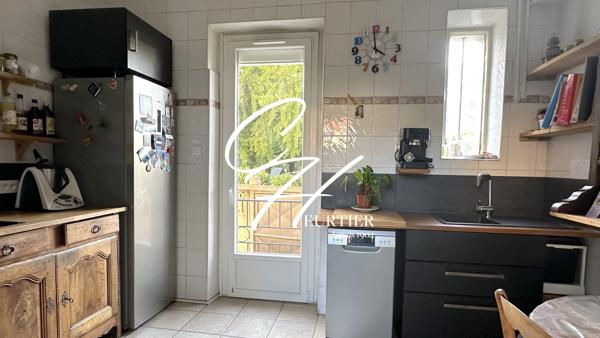 Grenoble - Maison individuelle avec 6 chambres