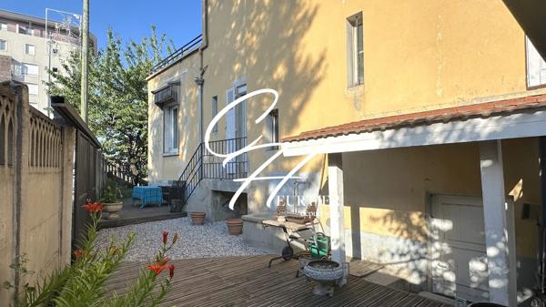 Grenoble - Maison individuelle avec 6 chambres
