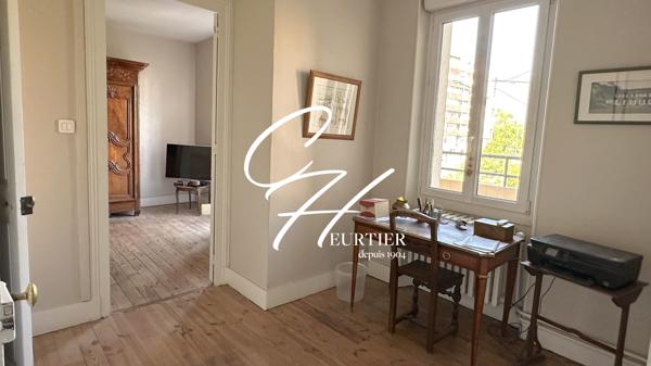Grenoble - Maison individuelle avec 6 chambres
