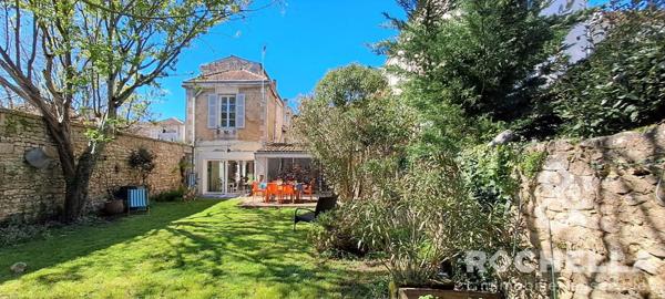 Maison ancienne familiale de 139 m2, 5 chambres, beau jardin, garage