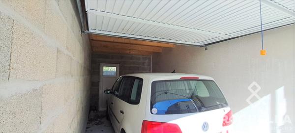 Maison ancienne familiale de 139 m2, 5 chambres, beau jardin, garage