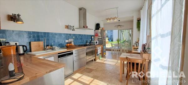 Maison ancienne familiale de 139 m2, 5 chambres, beau jardin, garage