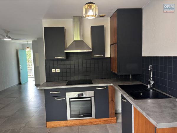 A vendre - Superbe T2 de 52 m2 entièrement rénové - Centre ville de Saint-Leu