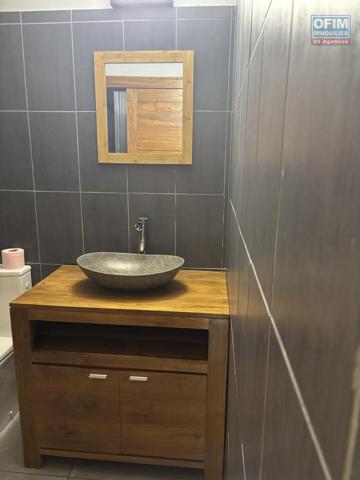 A vendre - Superbe T2 de 52 m2 entièrement rénové - Centre ville de Saint-Leu