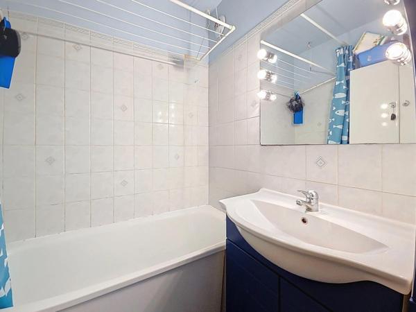 GRAND 3P DE 70 m² BALCON ET PARKING