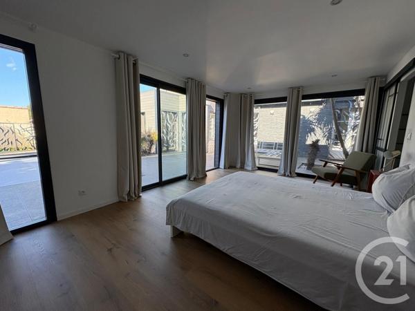 Maison à vendre  5 pièces - 195 m2 SORGUES - 84