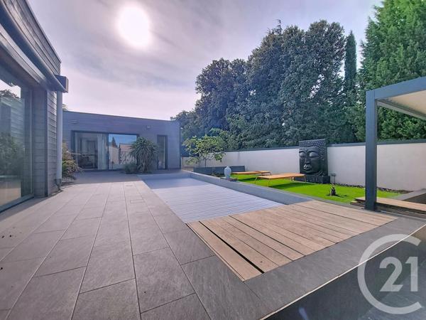 Maison à vendre  5 pièces - 195 m2 SORGUES - 84