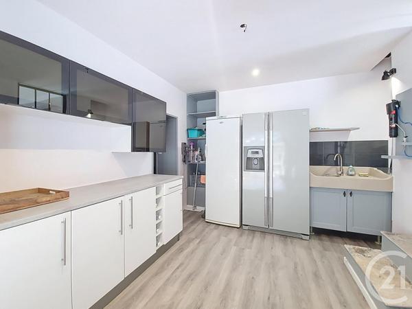 Maison à vendre  5 pièces - 195 m2 SORGUES - 84