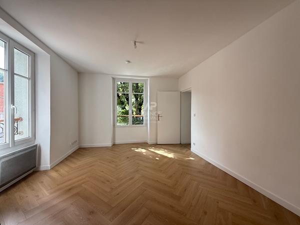 Chaville proche Centre - Appartement 2 pièces 199 500 € **  - Référence  678-S