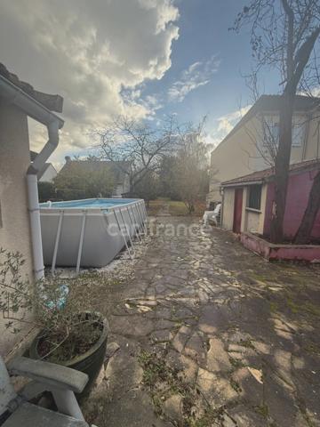 MAISON DE 5 PIECES + TERRAIN DE 800 M2 + PISCINE , ERMONT (95)