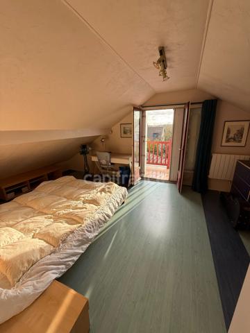 MAISON DE 5 PIECES + TERRAIN DE 800 M2 + PISCINE , ERMONT (95)