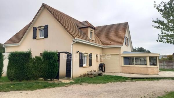 À vendre – Spacieuse maison familiale à la campagne