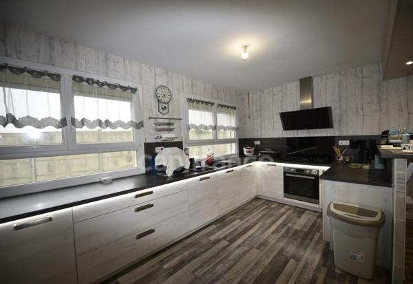 À vendre – Spacieuse maison familiale à la campagne