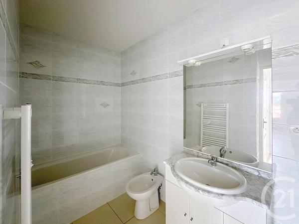 Appartement F3 à vendre  3 pièces - 120,36 m2 CERET - 66