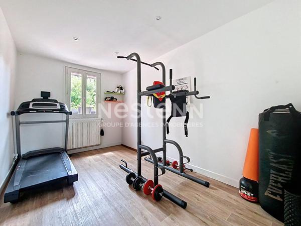 À vendre maison de 7 pièces d'environ 167m² proche gare à Bois d'Arcy