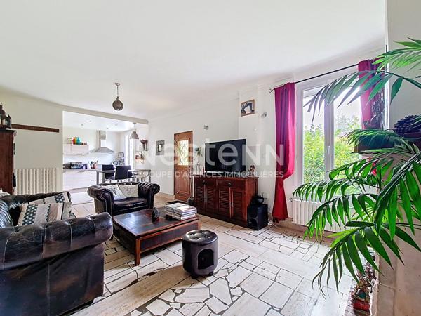 À vendre maison de 7 pièces d'environ 167m² proche gare à Bois d'Arcy
