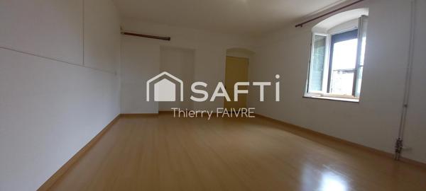 Maison pierre type ancienne ferme avec dépendances