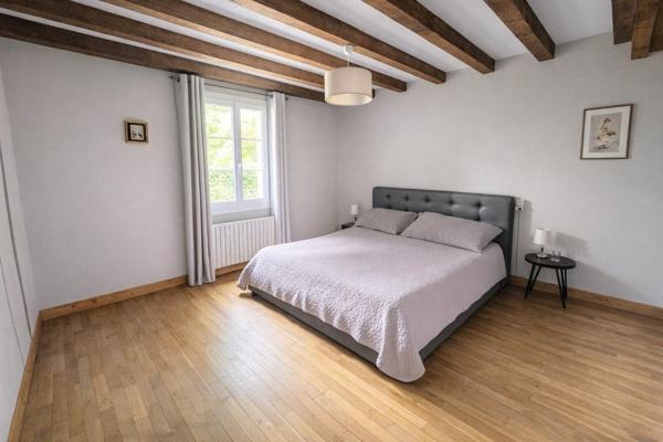Maison - 7 pièces - 194m²