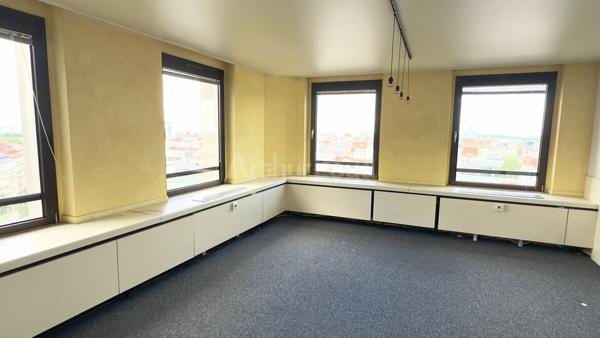 BUREAUX à VENDRE de 512 m²