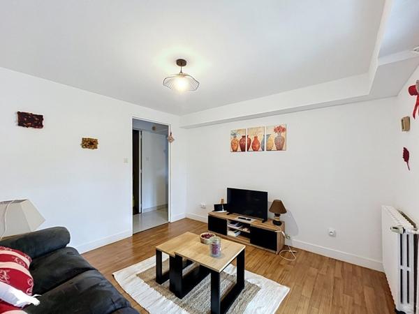 Maison à vendre 239 600 € Saint-Yrieix-la-Perche 6 p 131 m² DPE C