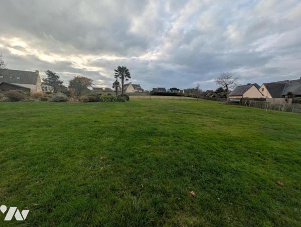 Terrain à bâtir – 4 191 m² – secteur calme proche bourg