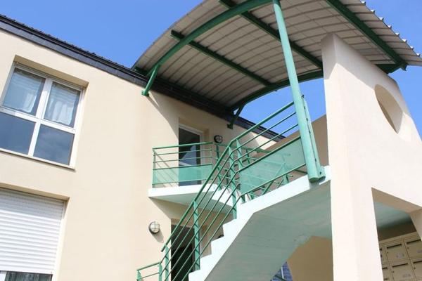 UN DUPLEX TYPE 2 A LOUER A KERFEUNTEUN.