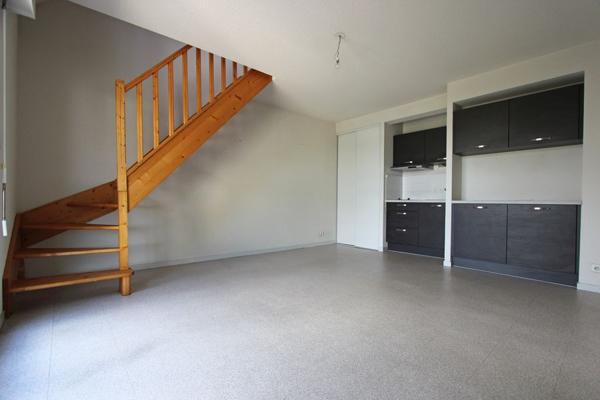 UN DUPLEX TYPE 2 A LOUER A KERFEUNTEUN.