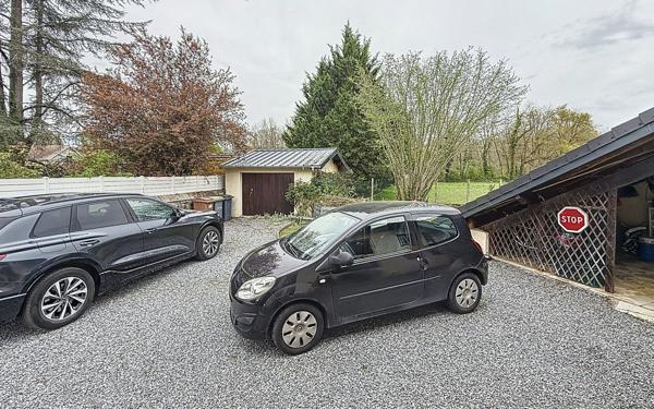 Maison à vendre    6 pièces •  Idron